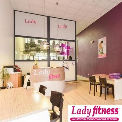 Lady Fitness -52 formule club Annuelle* par Avantages Enseignants